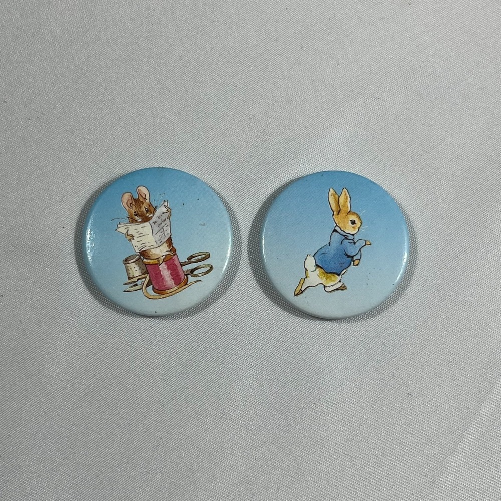 Vintage Peter Rabbit Tailor of Gloucester Pinback Buttons Rainbow Designs 1989